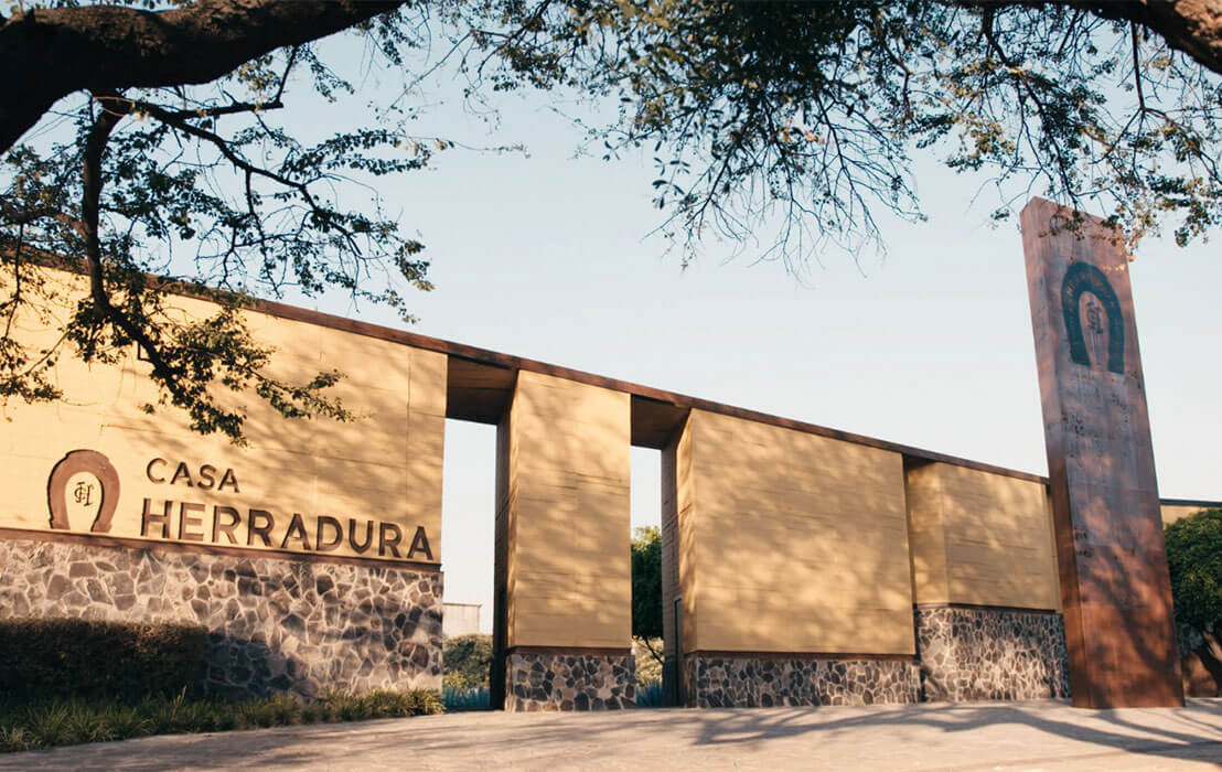 El agua redefine la producción en fábrica tequilera | Conectando Negocios